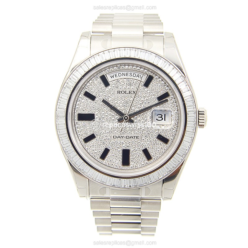 Luxurious Rolex Day-Date 218399BRZEI Replica in 18kt White Gold, Automatic Movement, Silver - view 2