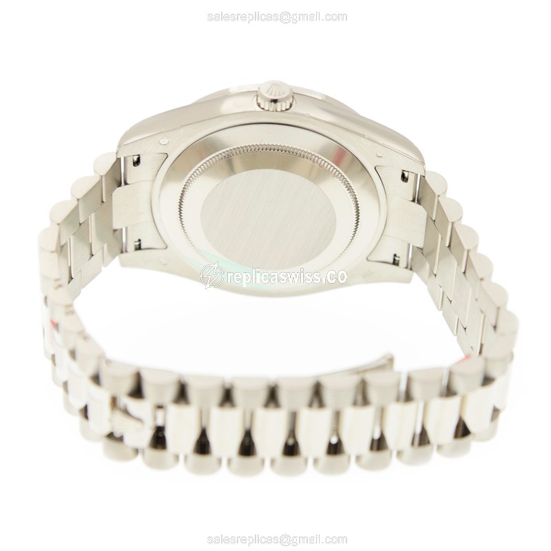 Luxurious Rolex Day-Date 218399BRZEI Replica in 18kt White Gold, Automatic Movement, Silver - view 4