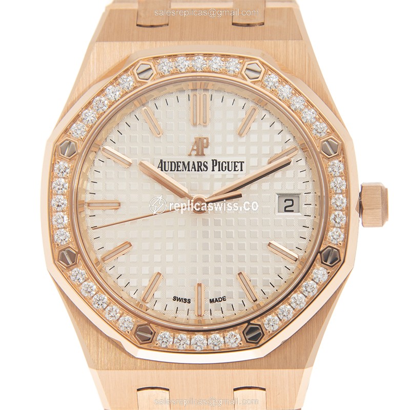 Elegant Audemars Piguet 77351OR.ZZ.1261OR.01 Replica Watch: Automatic Movement, 18kt Gold Case &