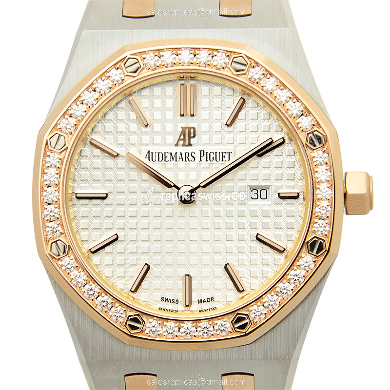 Elegant Audemars Piguet ROYAL OAK OFFSHORE Quartz Replica, 18kt Gold Case, White Dial & Diamond