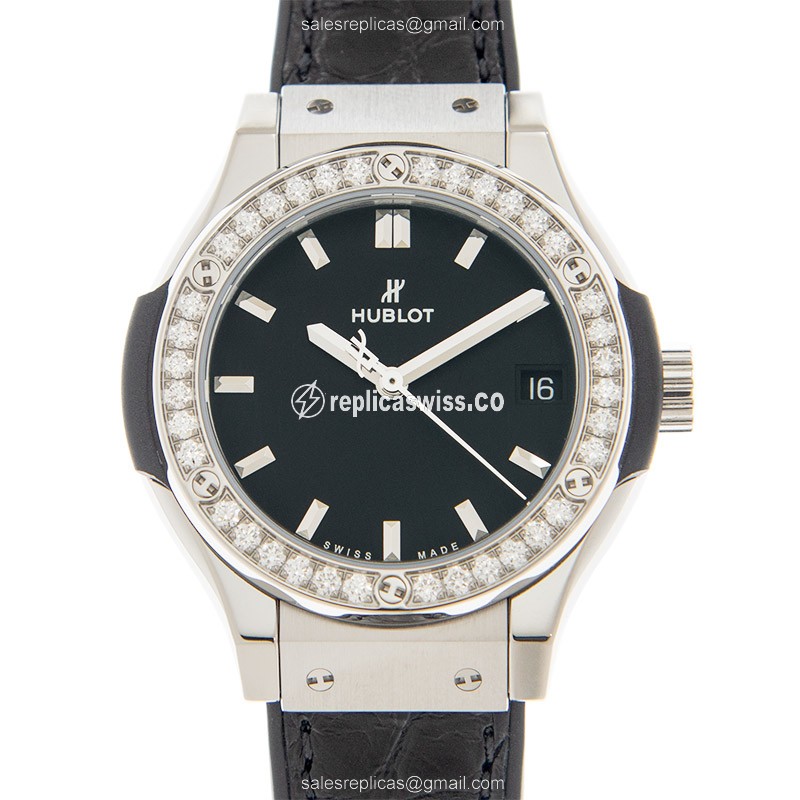 Elegant Hublot Classic Fusion Replica in Black Quartz with Exquisite Titanium Case Lustrous
