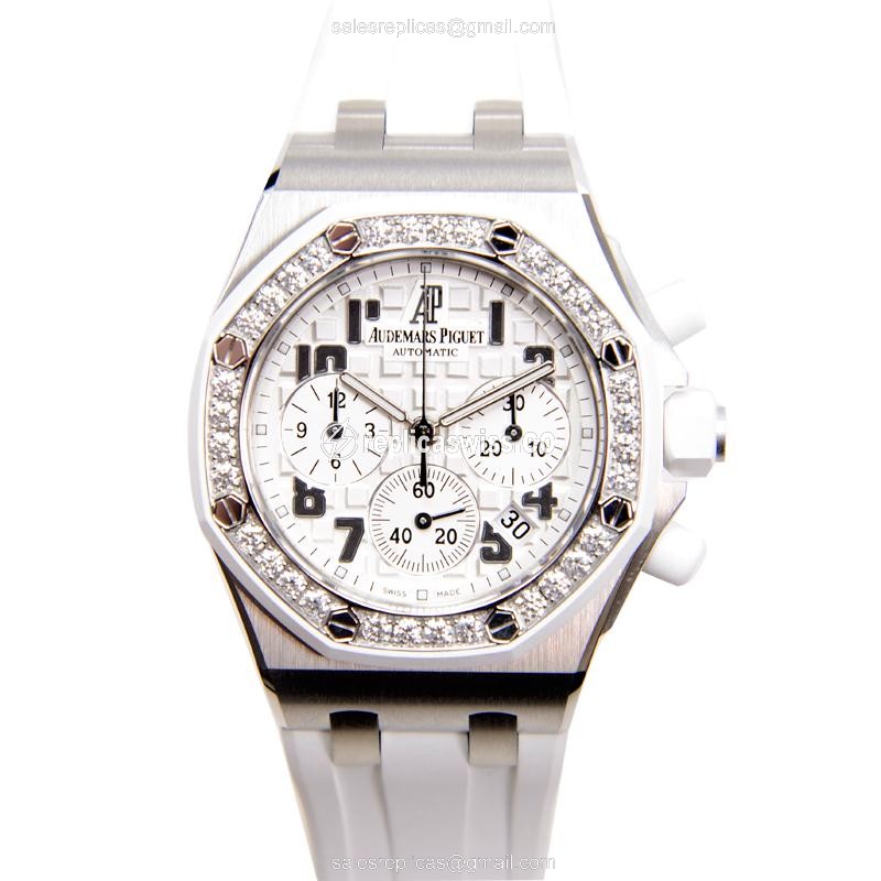 Exquisite Audemars Piguet Royal Oak Offshore Auto Replica in Stainless Steel, Silver Dial, and