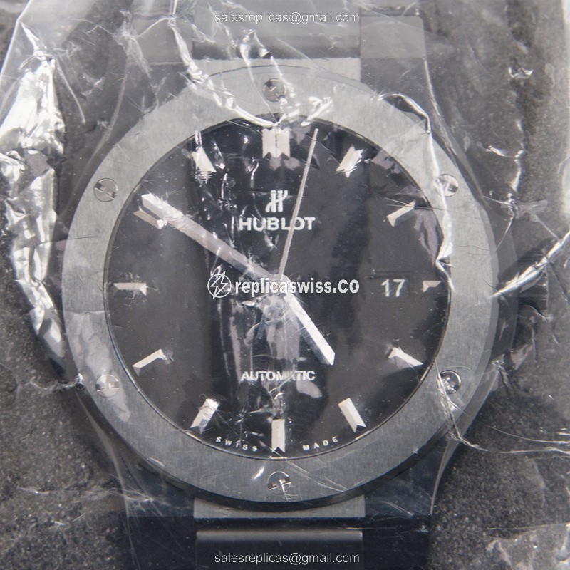 Exquisite Hublot Classic Fusion Replica in Black Ceramic & Steel with Automatic Movement Watch