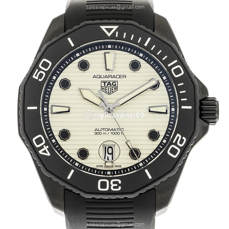 Exquisite Tag Heuer AQUARACER Replica with White Dial & Stainless Steel Case, Automatic Movement