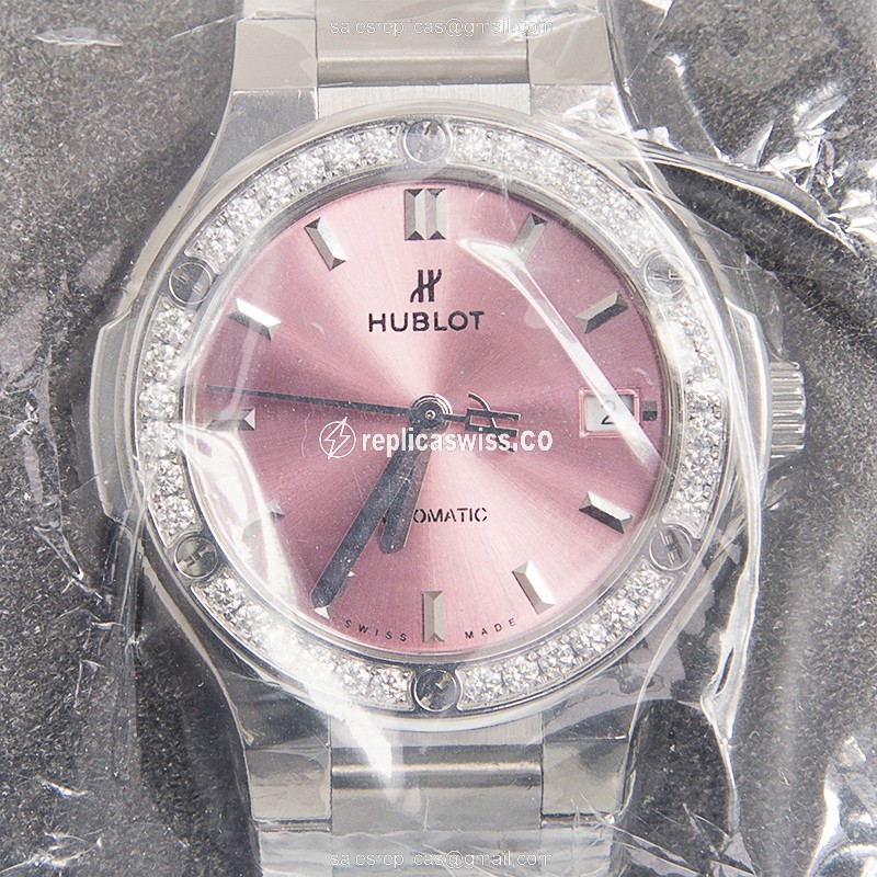 Hublot Classic Fusion 568.NX.891P.NX.1204 Replica | Automatic Movement | Pink Dial & Silver Steel