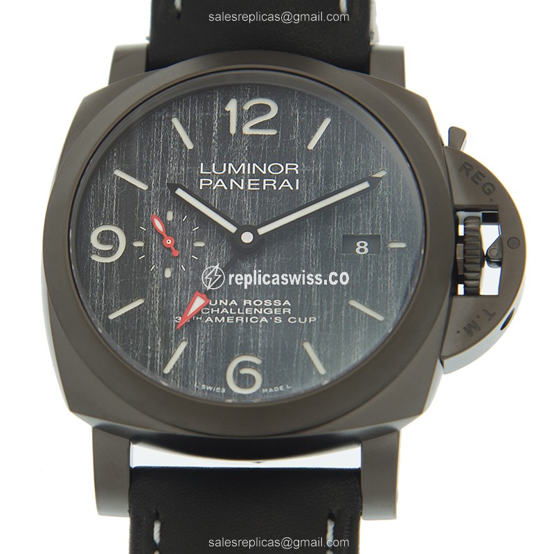 Luxurious Panerai LUMINOR Replica in Black Dial & Carbon Fiber Case, Automatic Movement Watch