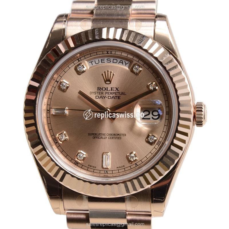 Luxurious Rolex 218235A DAY-DATE Replica in 18kt Gold, Automatic Movement, Elegant Gold Case