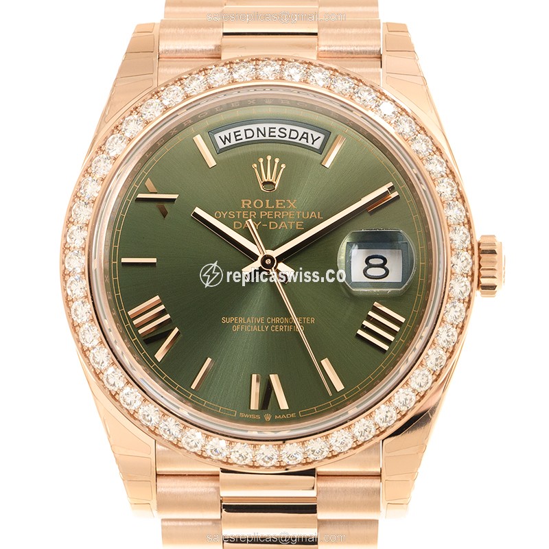 Luxurious Rolex DAY-DATE Replica in 18kt Gold, Automatic Movement, Green Dial & Gold Strap Watch