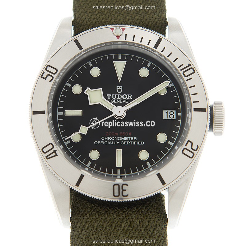Luxurious Tudor Black Bay Steel Replica with Automatic Movement Canvas Green Strap Watch
