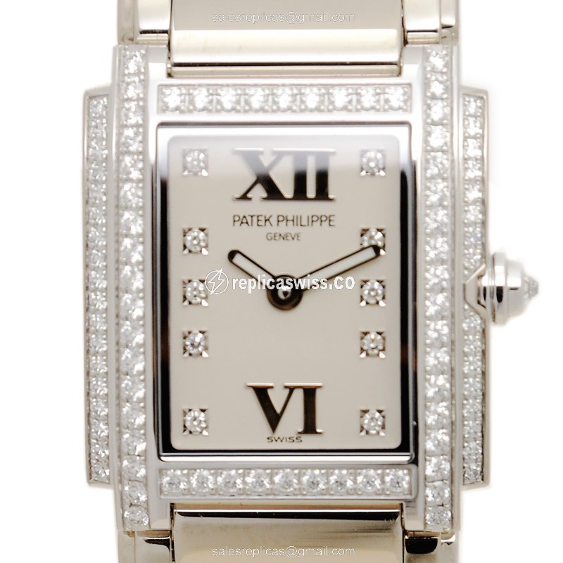 Patek Philippe 4908/200G-011 Replica with White Dial 18kt Gold Case Watch