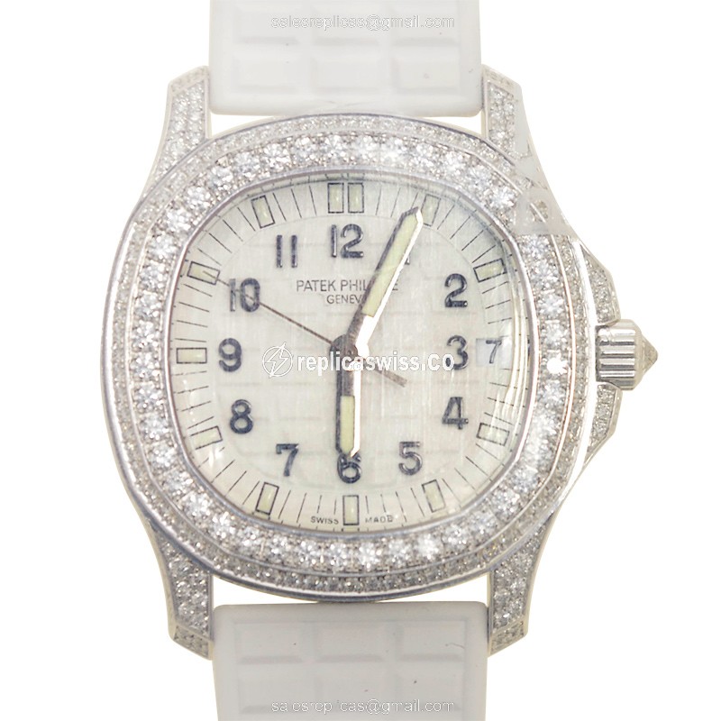 Patek Philippe 5069G-011 AQUANAUT Automatic in 18kt Gold, White Dial, Rubber Strap Watch